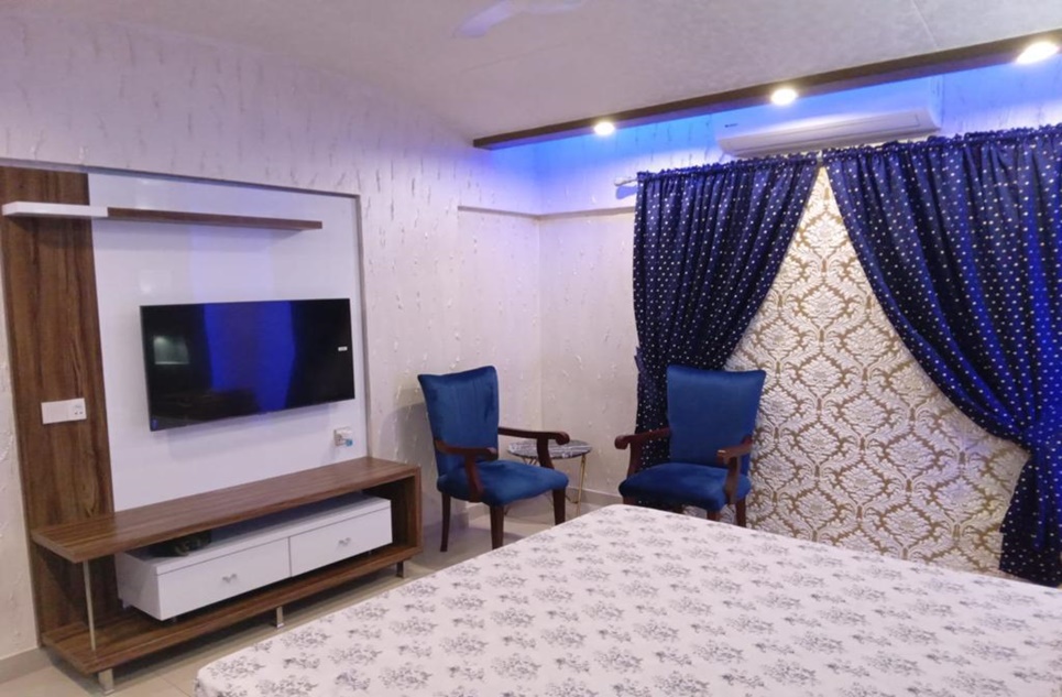 4 Bed Apartment for Sale in Nishat Commercial Area, Phase 6, DHA Karachi