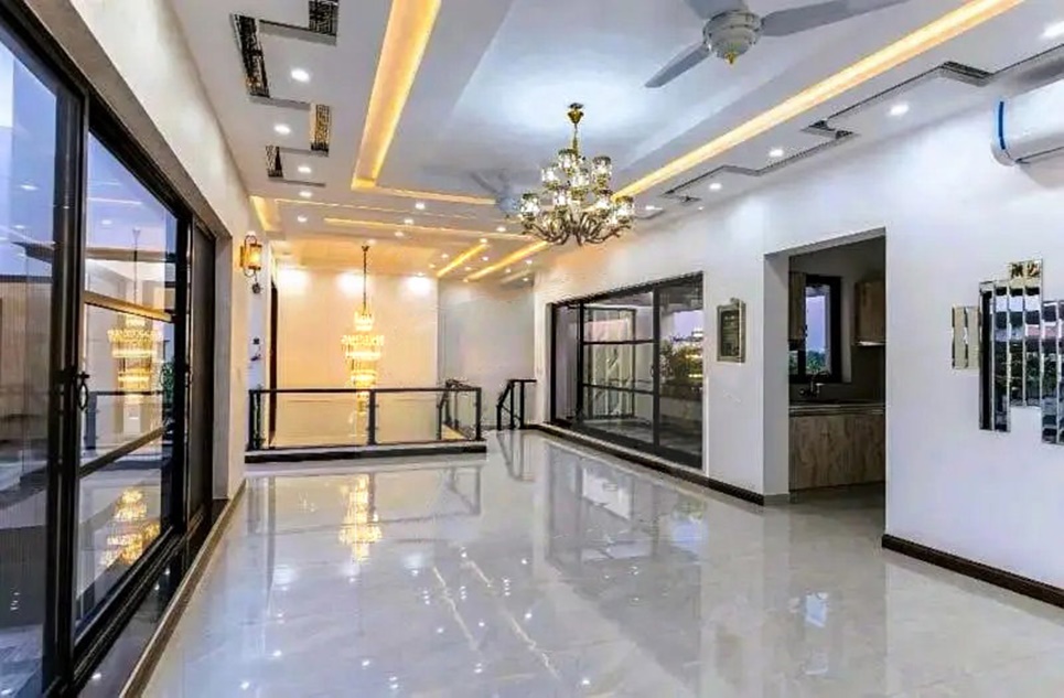 10 marla house for rent in Phase 7 DHA Lahore