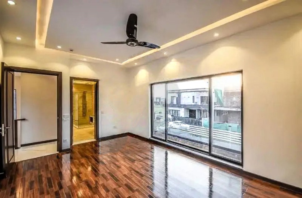 1 kanal house for rent in Phase 6 DHA Lahore