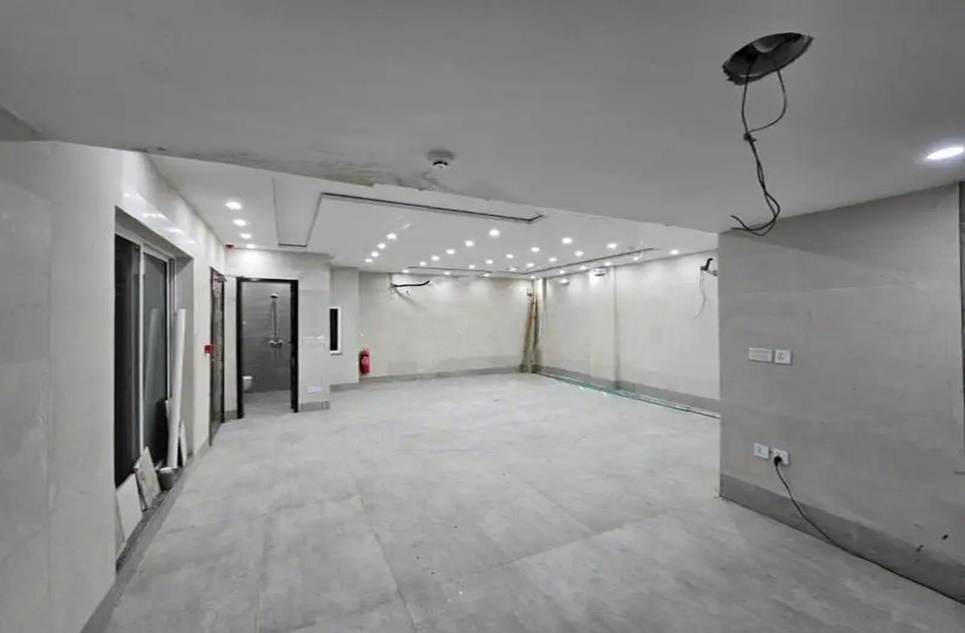 8 marla buildings plazas for rent in Phase 5 DHA Lahore