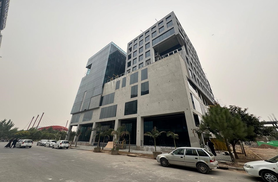 999 square feet office for rent in Upper Mall Lahore
