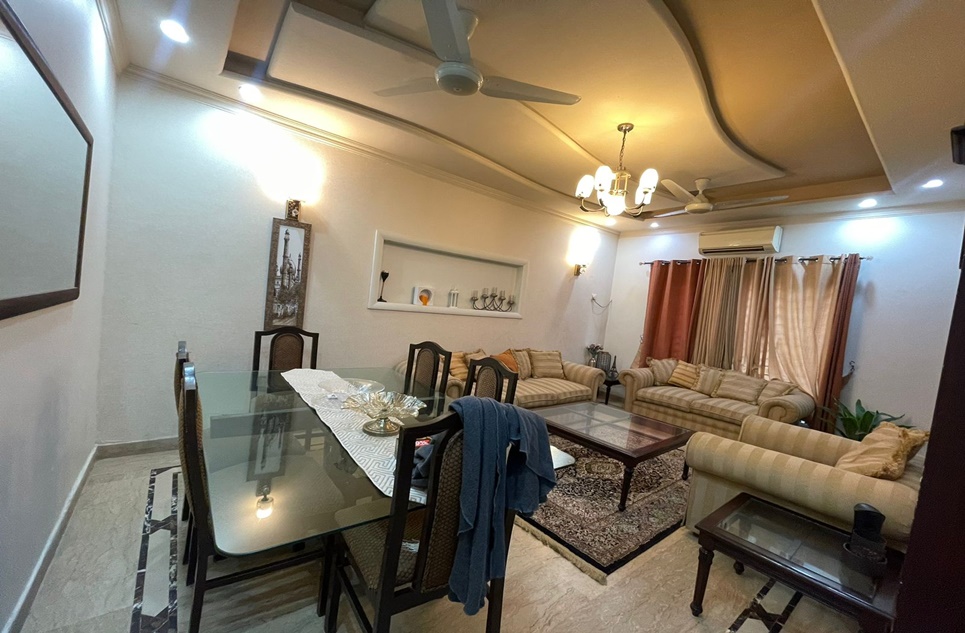 7.50 marla house for sale in Johar Town Lahore