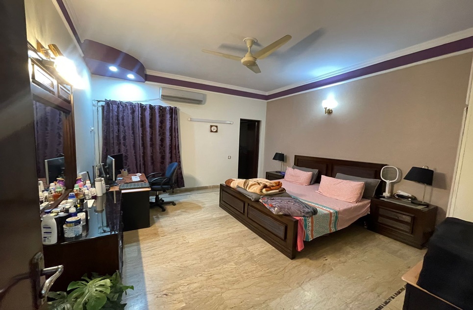 7.50 marla house for sale in Johar Town Lahore