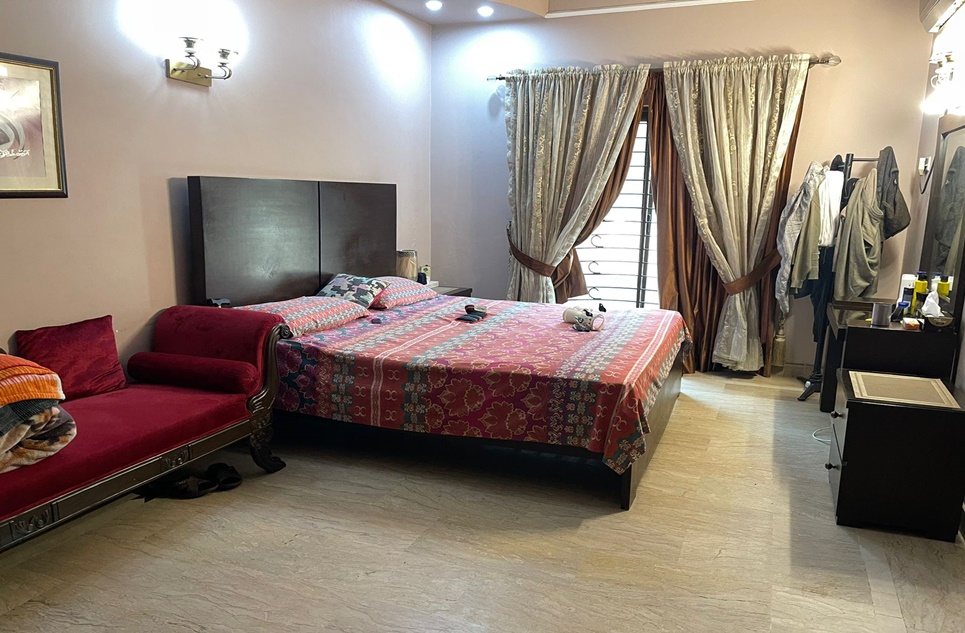 7.50 marla house for sale in Johar Town Lahore