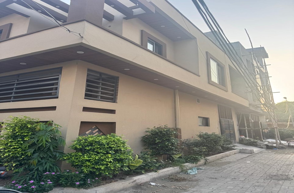 5 marla house for sale in Ali Town Lahore