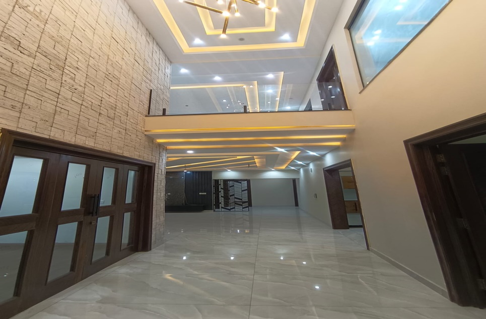 1 kanal house for sale in Phase 2 NFC Lahore