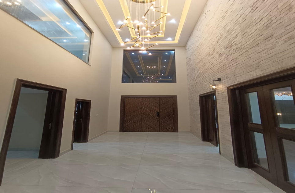 1 kanal house for sale in Phase 2 NFC Lahore