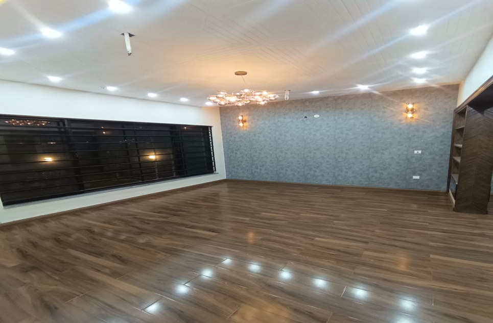 1 kanal house for sale in Phase 2 NFC Lahore