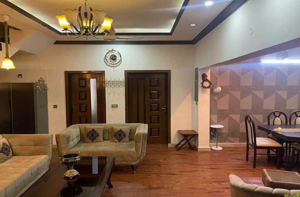 7 marla house for sale in Bahria Town Lahore