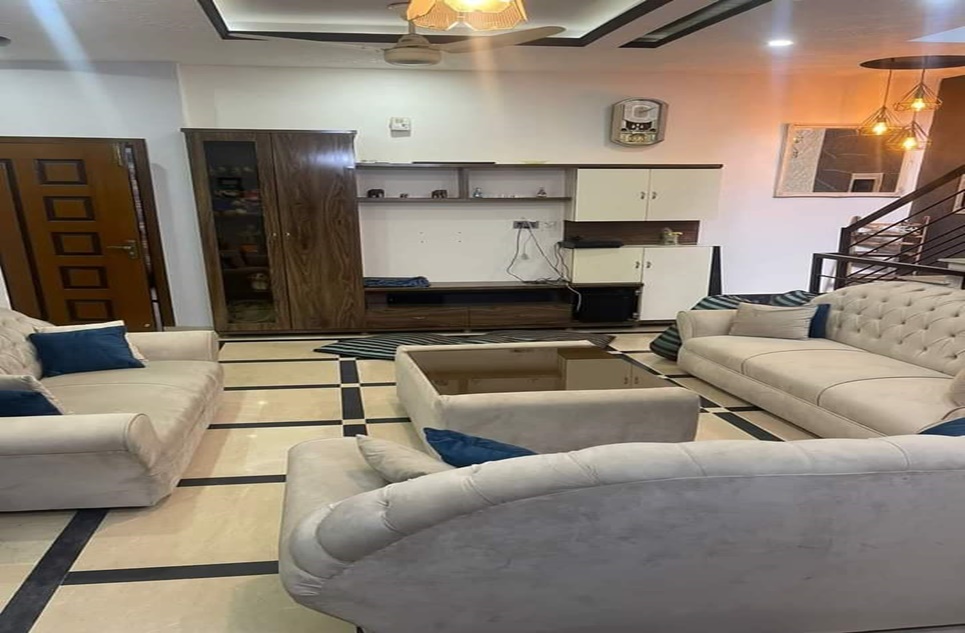 7 marla house for sale in Bahria Town Lahore
