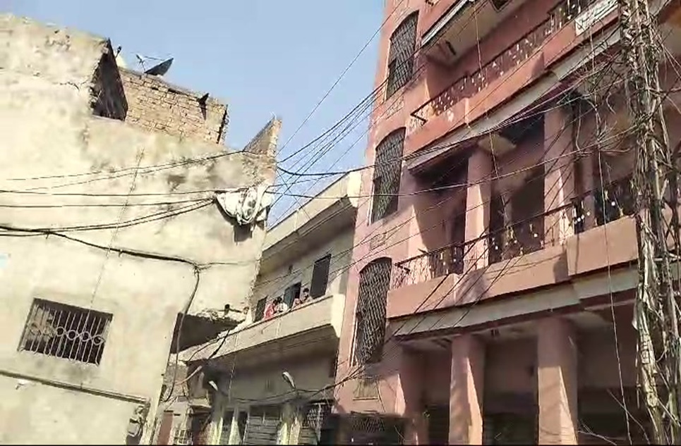 7 marla buildings plazas for sale in GT Road Lahore
