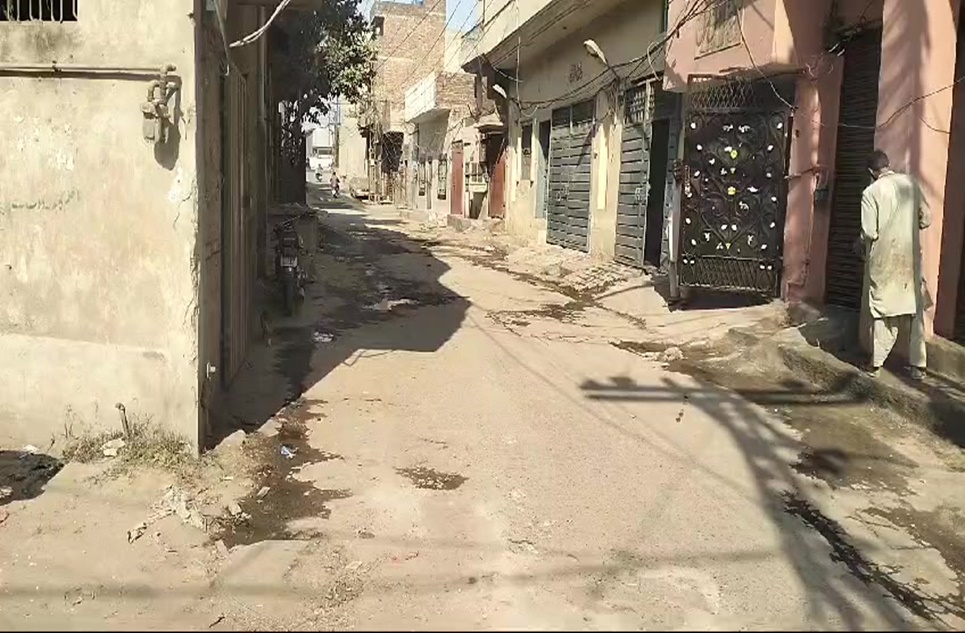 7 marla buildings plazas for sale in GT Road Lahore