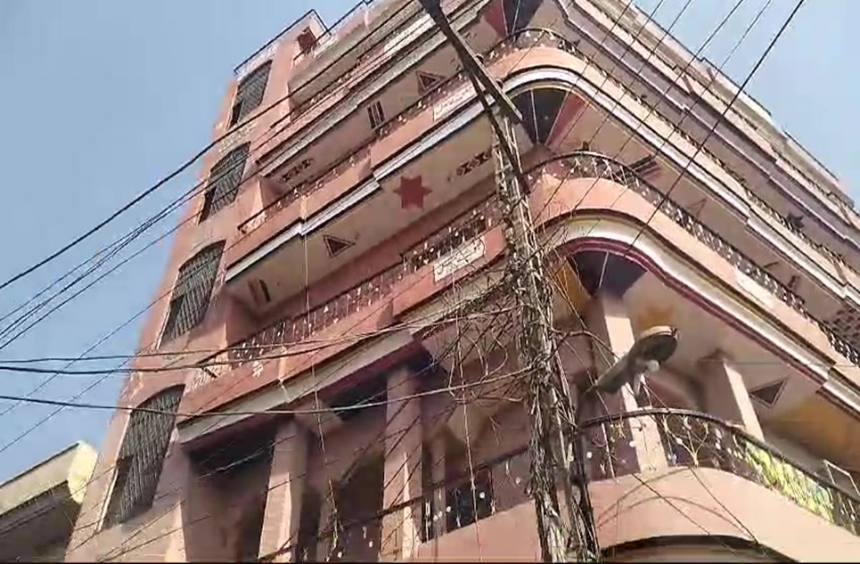 7 marla buildings plazas for sale in GT Road Lahore