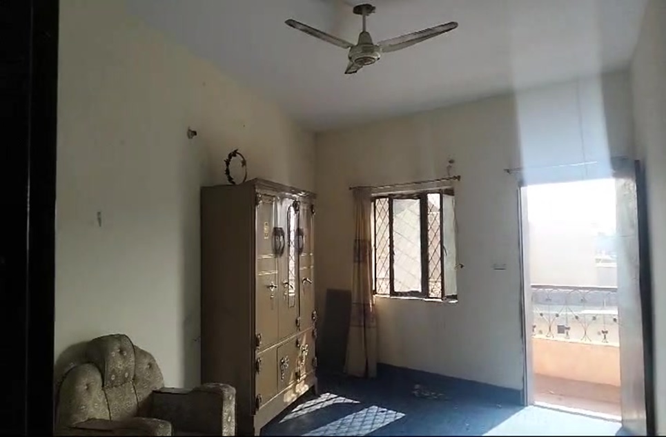 7 marla buildings plazas for sale in GT Road Lahore