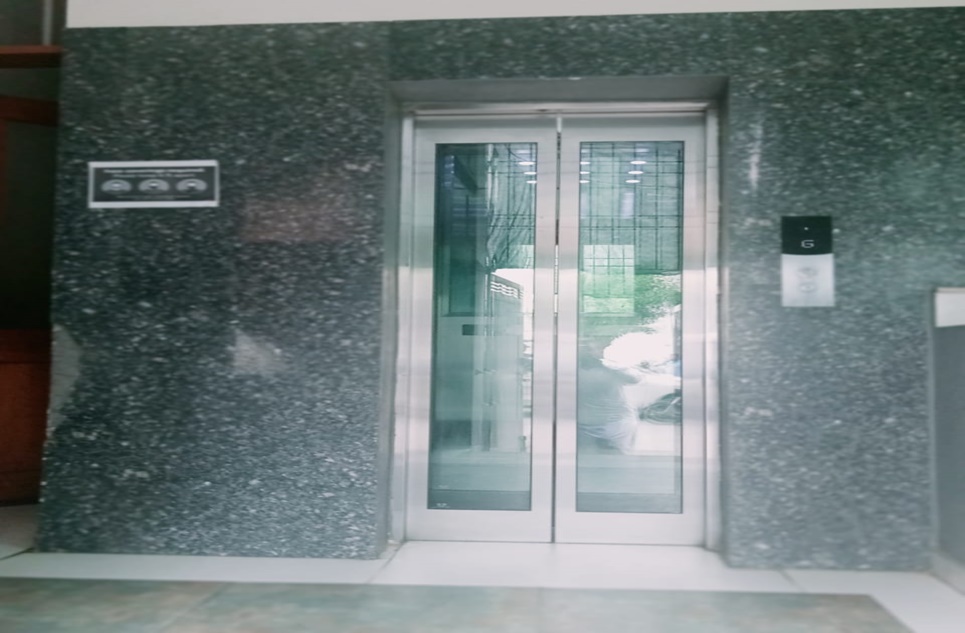 2000 square feet office for rent in Phase 6 DHA Karachi