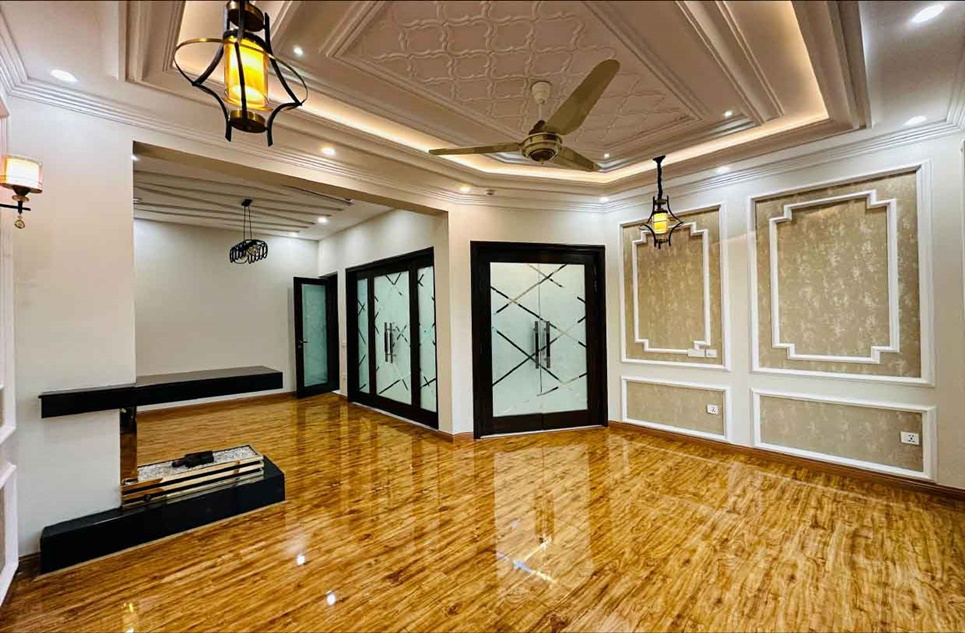10 marla house for sale in Phase 6 DHA Lahore