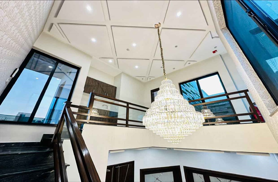 10 marla house for sale in Phase 6 DHA Lahore