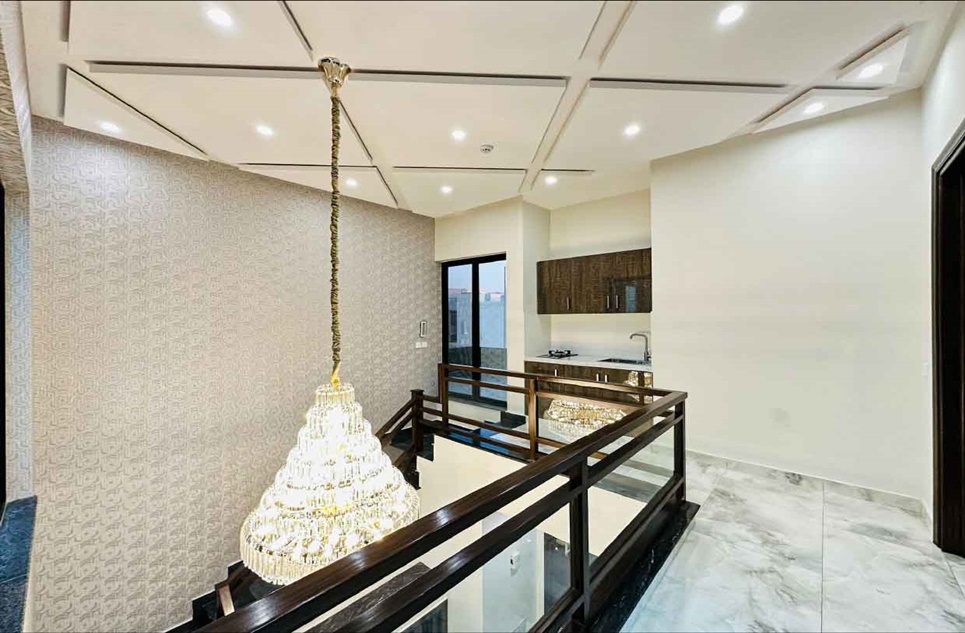 10 marla house for sale in Phase 6 DHA Lahore