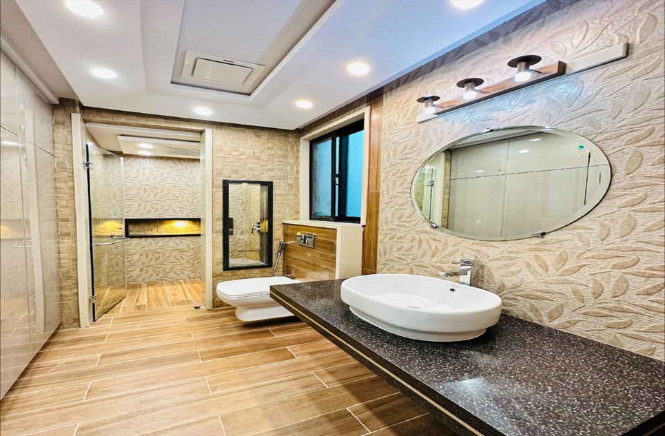10 marla house for sale in Phase 6 DHA Lahore