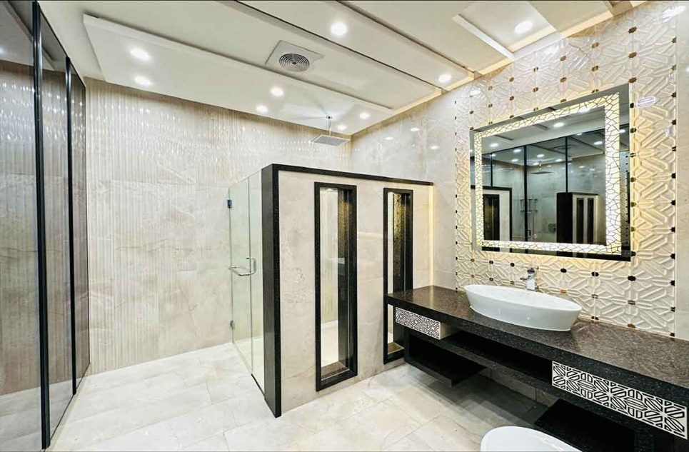 10 marla house for sale in Phase 6 DHA Lahore
