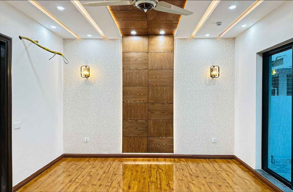 10 marla house for sale in Phase 6 DHA Lahore