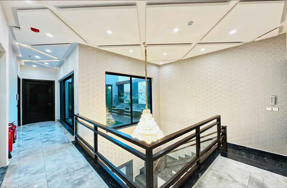 10 marla house for sale in Phase 6 DHA Lahore
