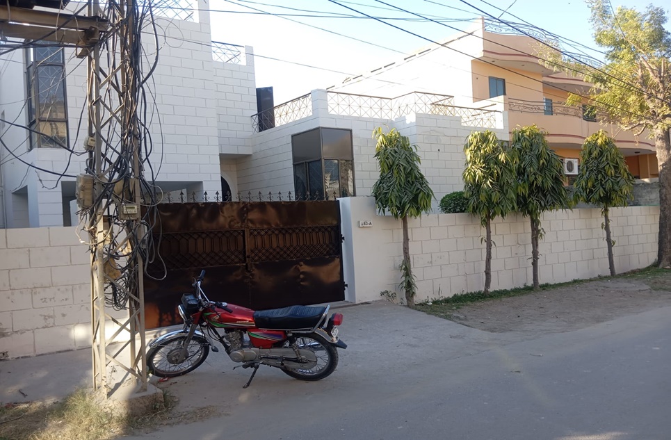 2 Kanal House for Sale in Government Employees Society, Lahore