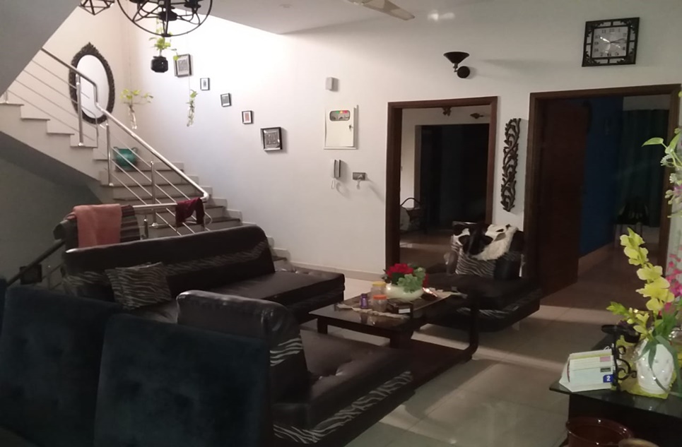 200 square yard house for sale in Tariq Road Karachi