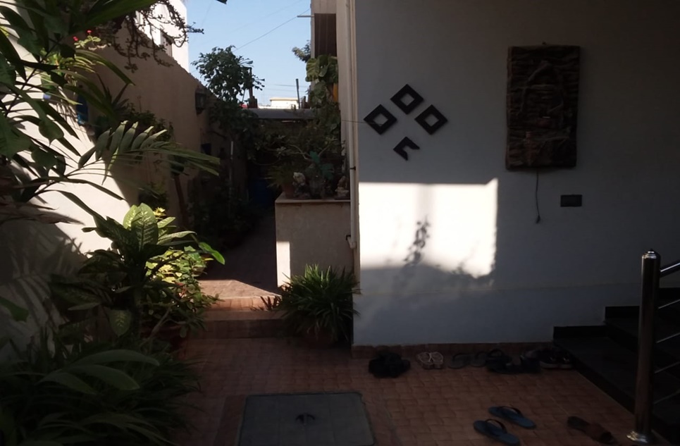 200 square yard house for sale in Tariq Road Karachi