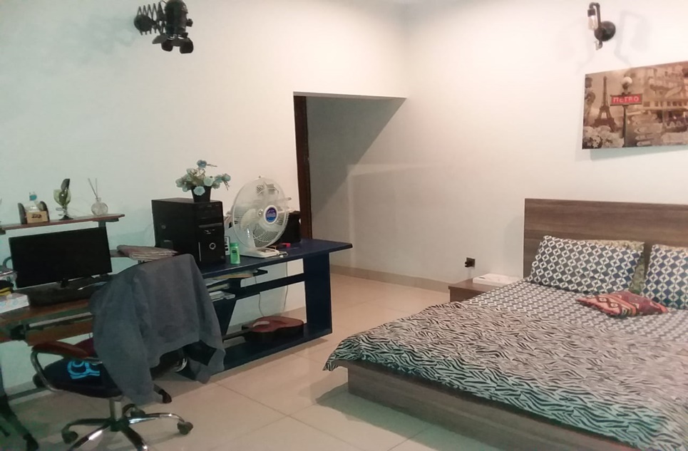 200 square yard house for sale in Tariq Road Karachi
