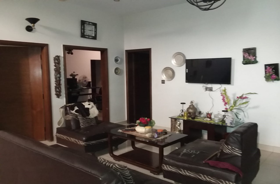 200 square yard house for sale in Tariq Road Karachi
