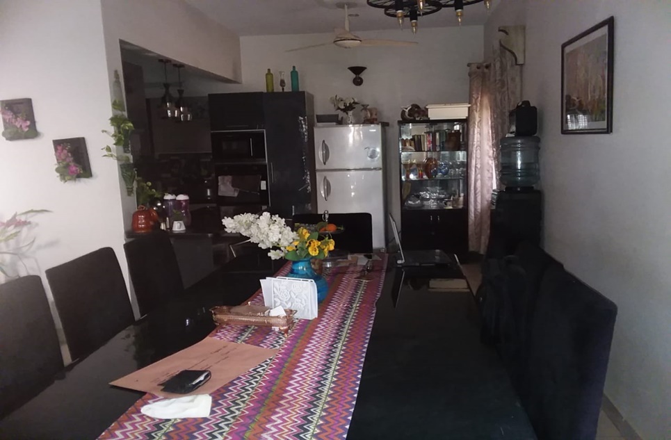 200 square yard house for sale in Tariq Road Karachi