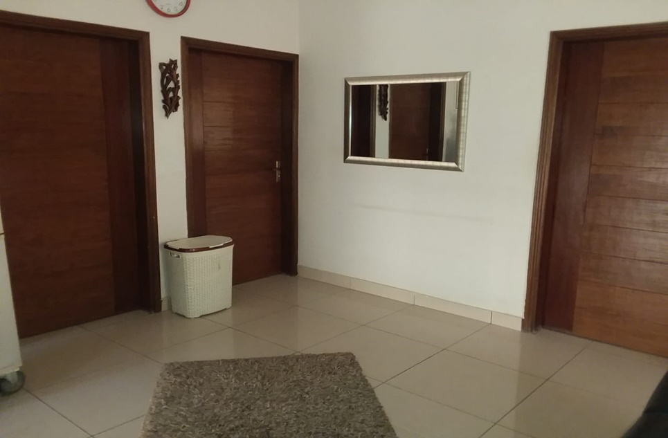 200 square yard house for sale in Tariq Road Karachi