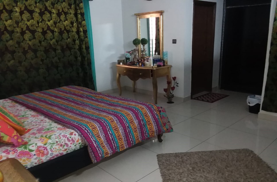 200 square yard house for sale in Tariq Road Karachi