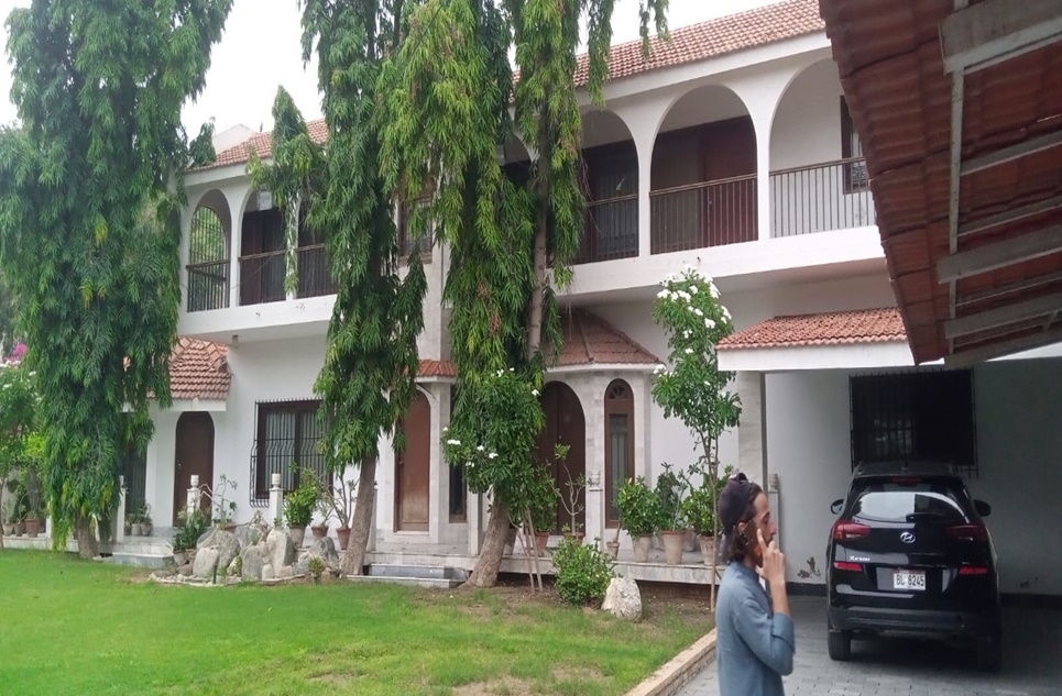 2000 square yard house for sale in Tipu Sultan Road Karachi