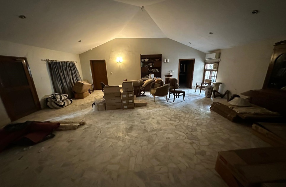 2000 square yard house for sale in Tipu Sultan Road Karachi