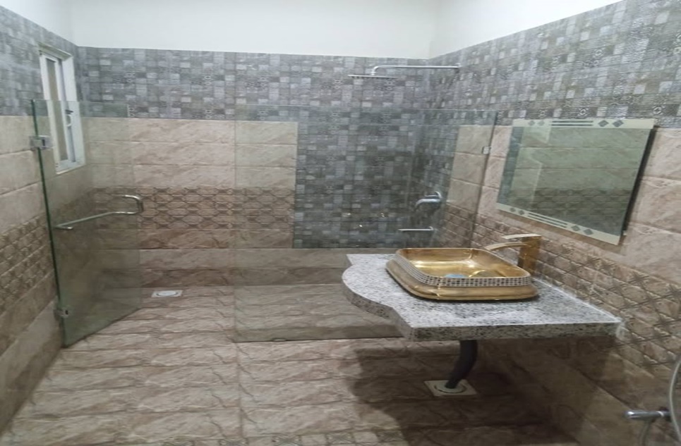 7 marla house for sale in Model City 1 Faisalabad