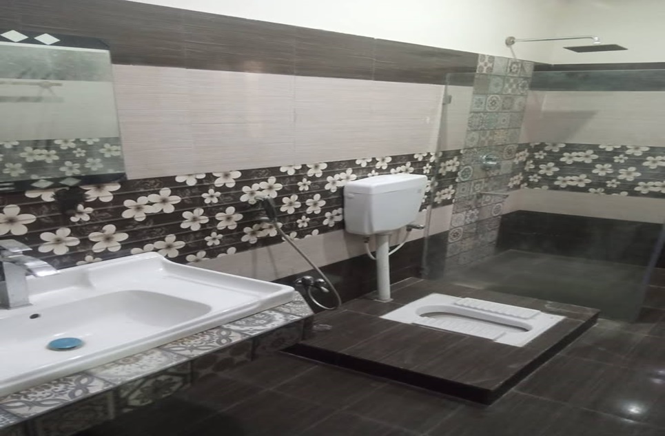 7 marla house for sale in Model City 1 Faisalabad