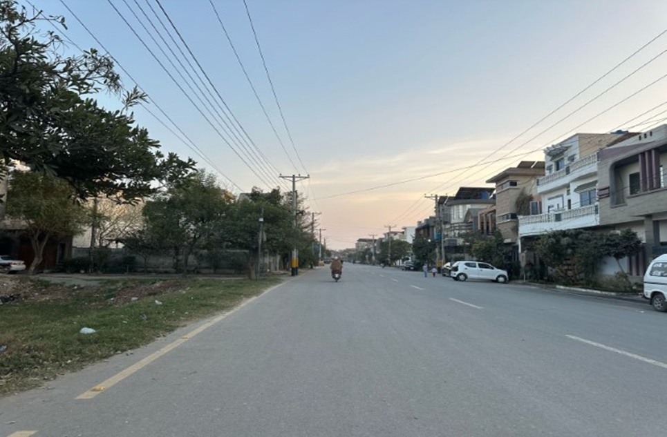 10 marla plot for sale in Phase 4 Al Raheem Garden Lahore