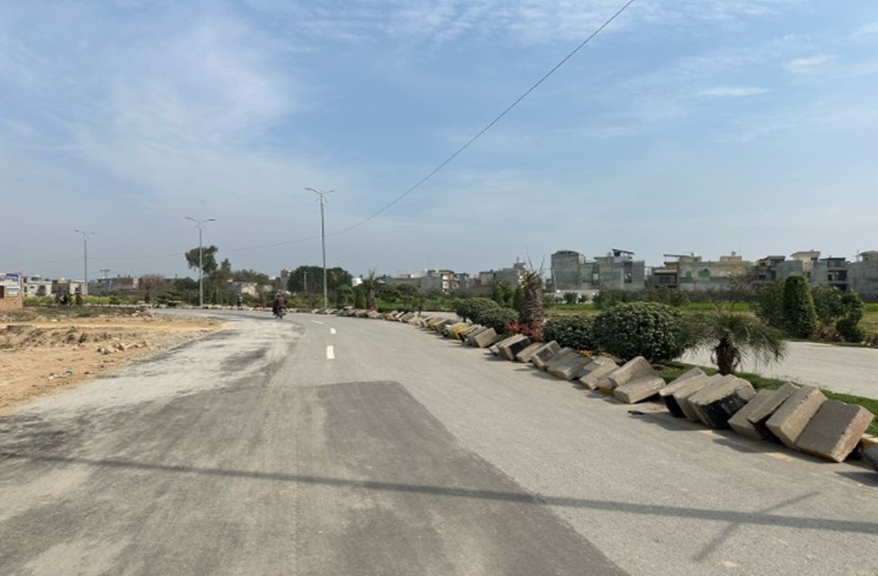 3 marla plot for sale in Metro City Lahore