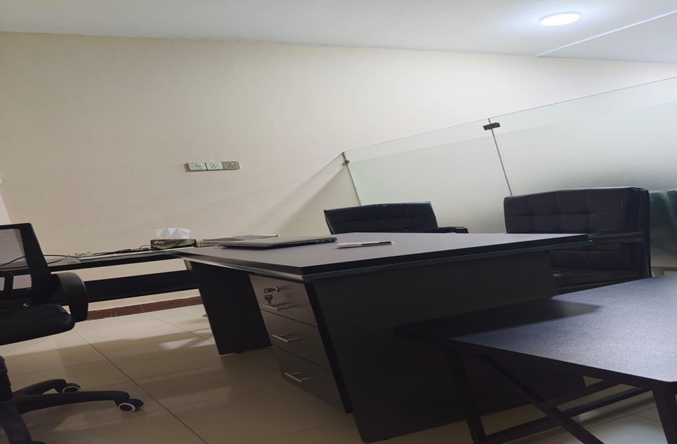 471 Sq.ft Office for Sale in Main Boulevard Gulberg, Lahore