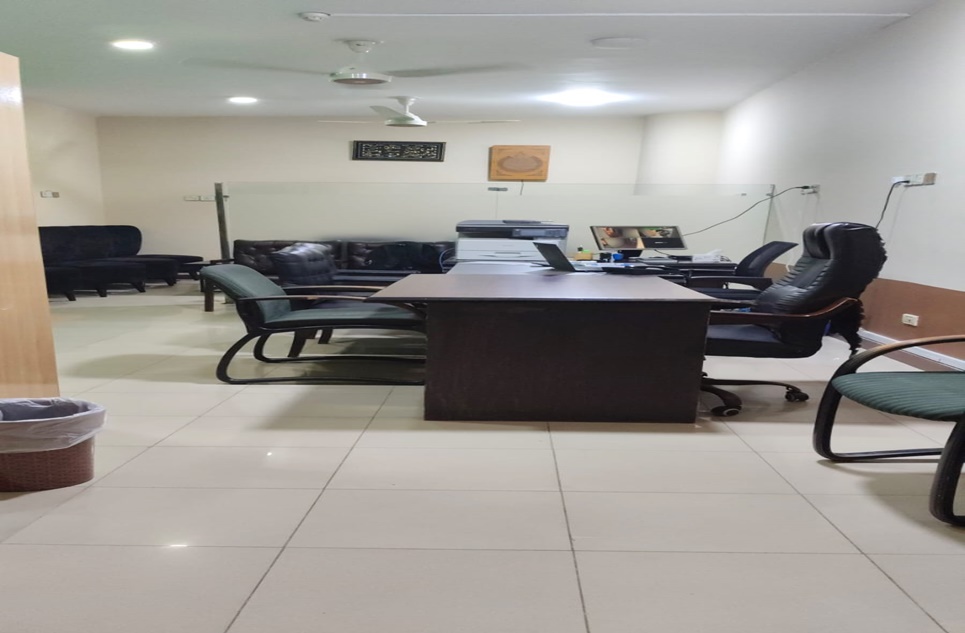 471 Sq.ft Office for Sale in Main Boulevard Gulberg, Lahore