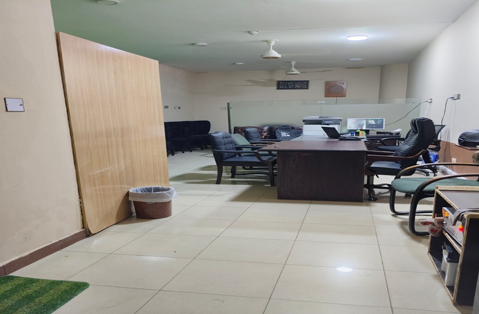471 Sq.ft Office for Sale in Main Boulevard Gulberg, Lahore