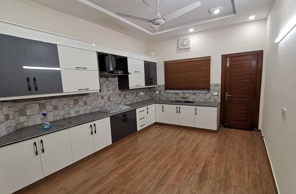 1 kanal house for sale in Phase 2 DHA Islamabad