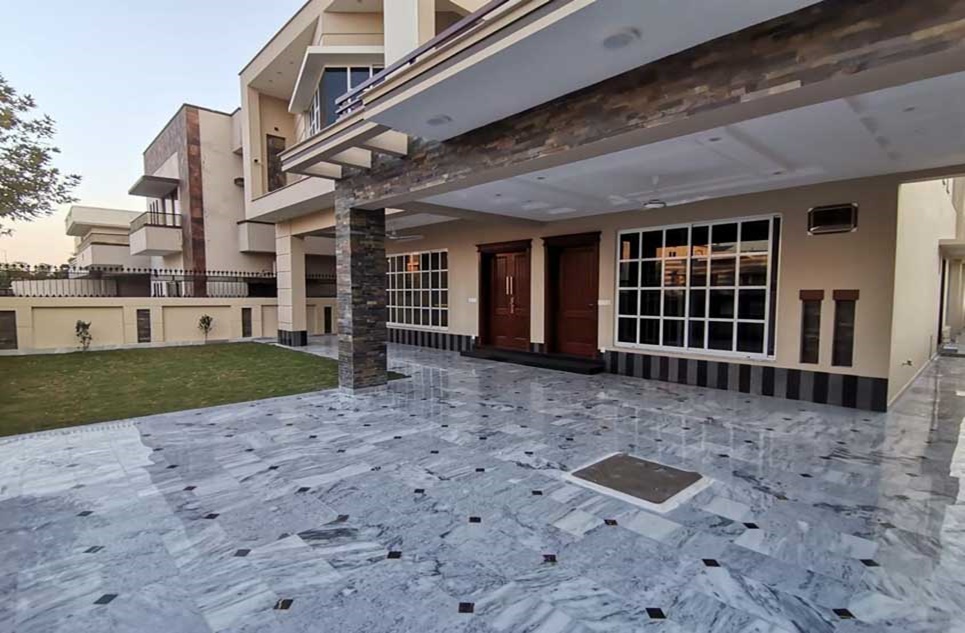 1 kanal house for sale in Phase 2 DHA Islamabad