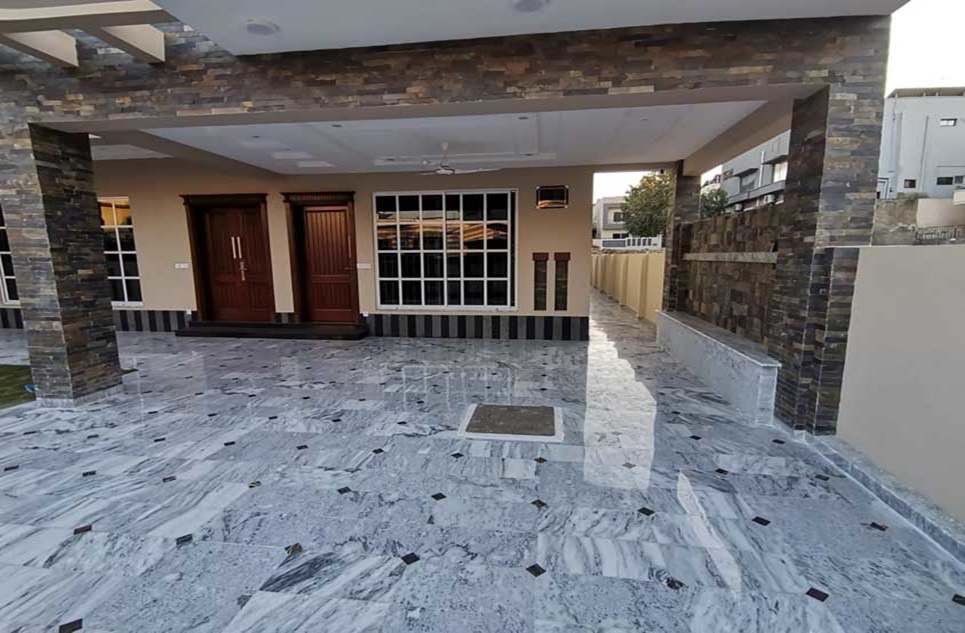 1 kanal house for sale in Phase 2 DHA Islamabad