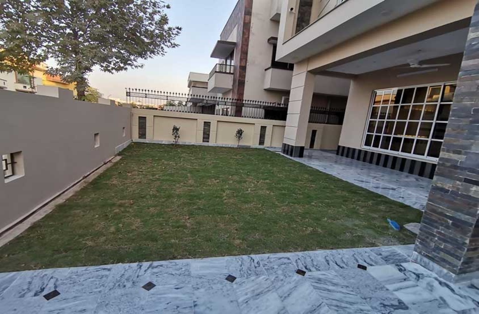 1 kanal house for sale in Phase 2 DHA Islamabad