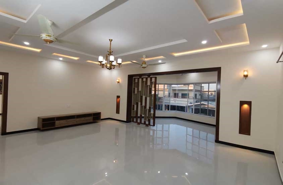 1 kanal house for sale in Phase 2 DHA Islamabad