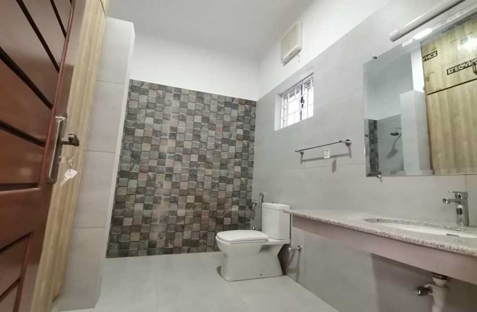 1 kanal house for sale in Phase 2 DHA Islamabad