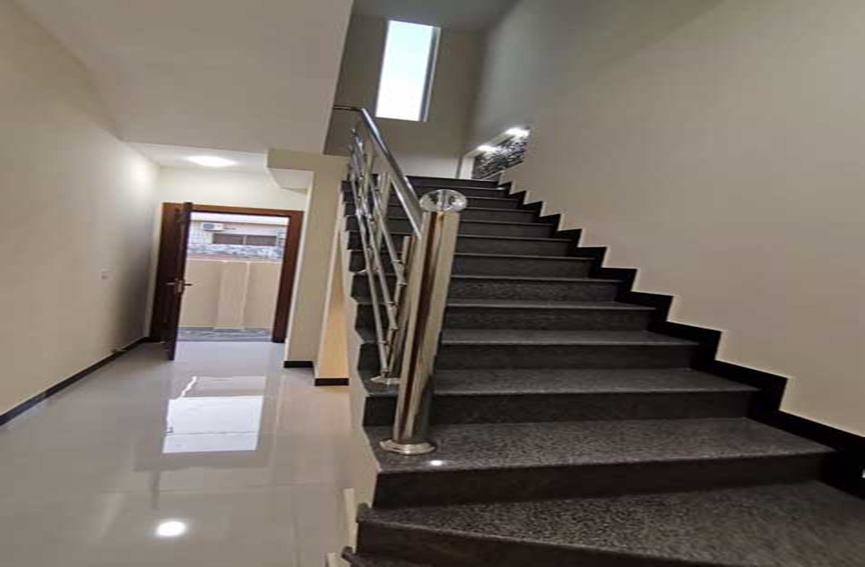 1 kanal house for sale in Phase 2 DHA Islamabad